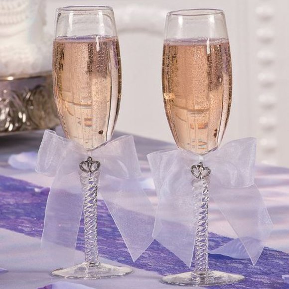 B36-NEW Two Hearts Toasting Glass Champagne Flutes - Picture 2 of 4
